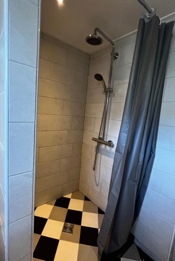 Apartmán Littleneighbour Pingjum Exteriér fotografie